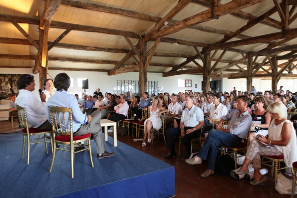 débat-Ferry-et-public