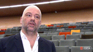 Video scribe par illustrateur ou dessinateur de presse à la volée
